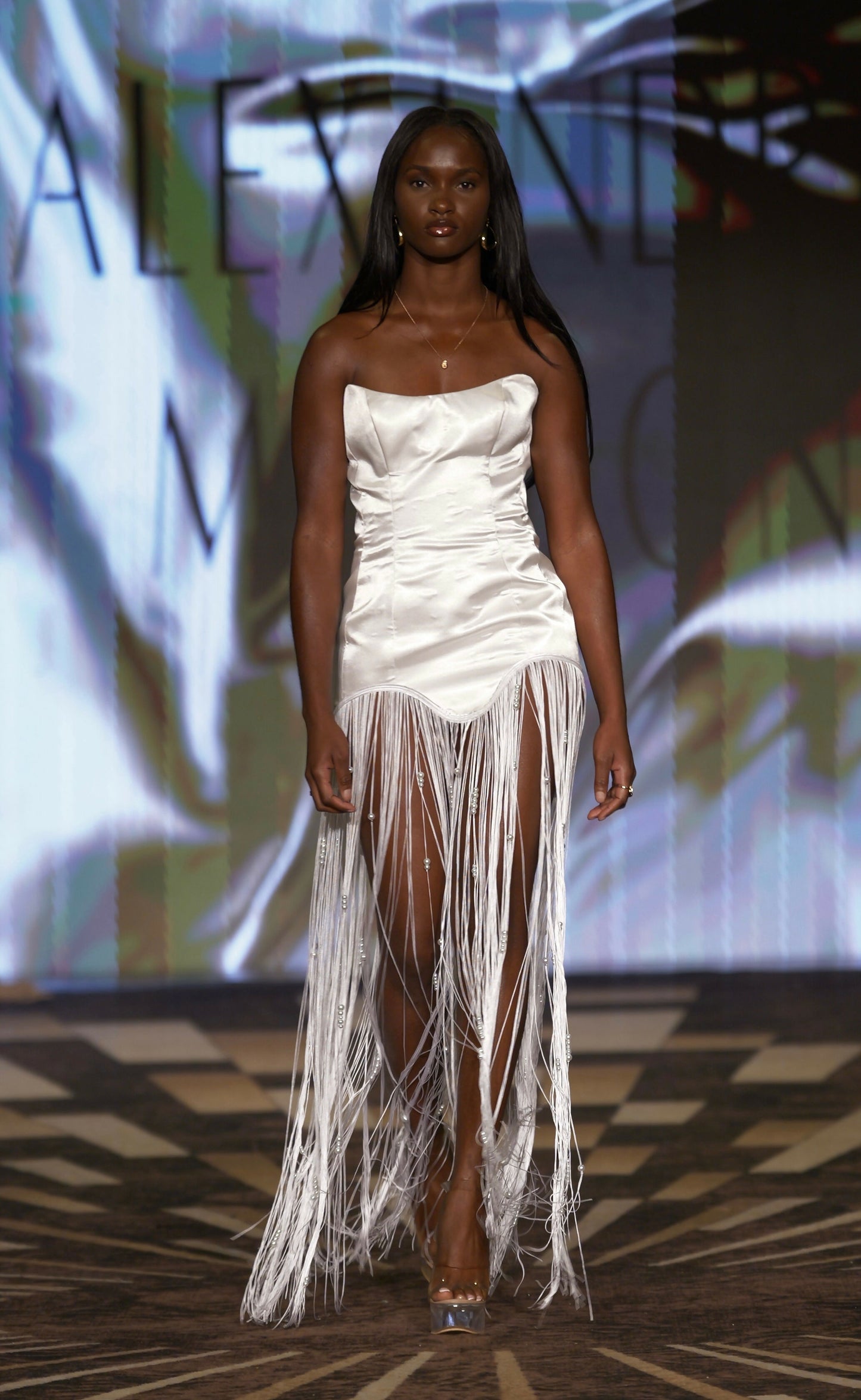 Alexandria Marrón Pearl Lustre