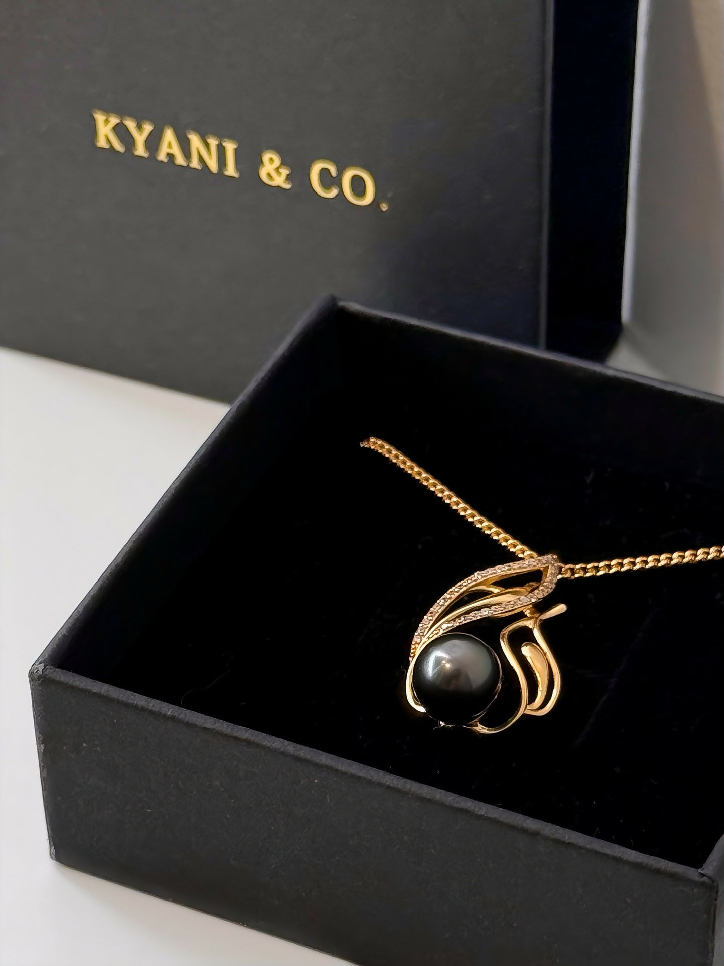 Nalu Dark Tahitian Pearl Necklace